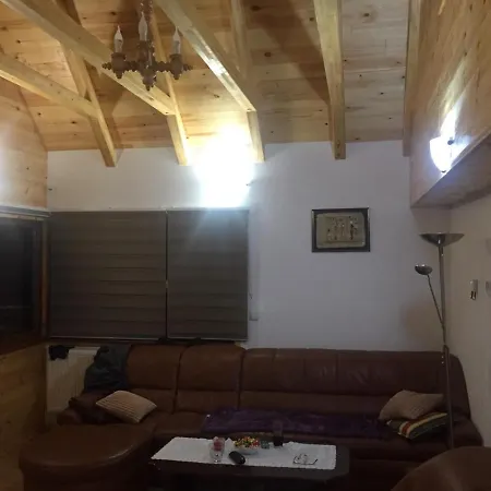 Tornik-planinska Kuca Zdravkovic *